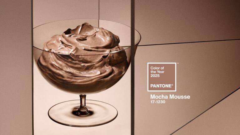 Pantone 17-1230 Cor do Ano 2025, Mocha Mousse