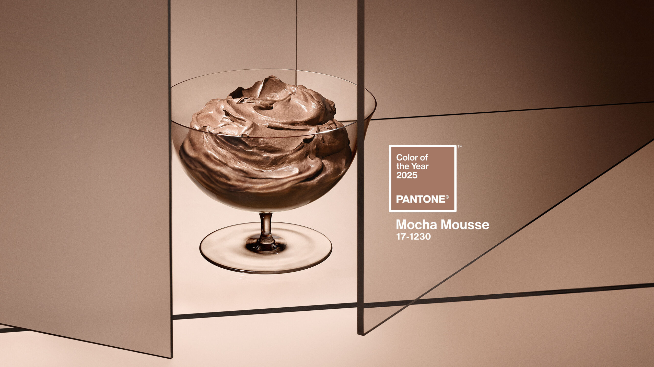 Mocha Mousse: A cor de 2025 e suas possibilidades nos rótulos